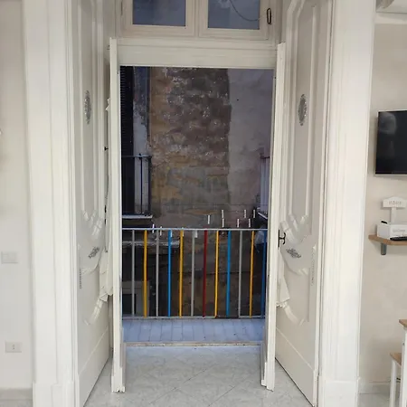 Lägenhet Casa Atri Spaccanapoli Centro Storico Neapel